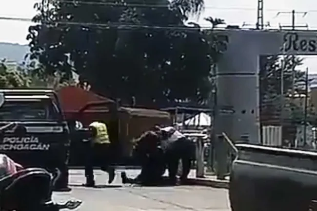 Capturan a 3 sujetos tras balear a policías en Michoacán