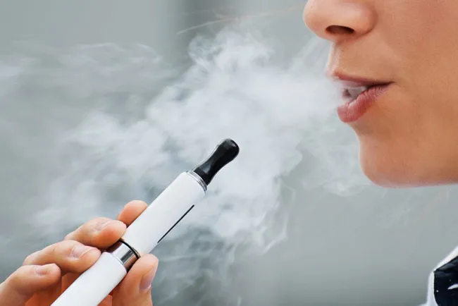 Insisten en prohibir vapeo