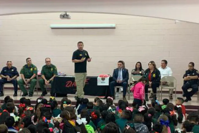 Celebran el “Red Ribbon”