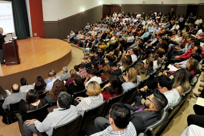 Resaltan integridad en servicio público