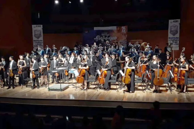 Brilla orquesta juvenil en encuentro en BCN