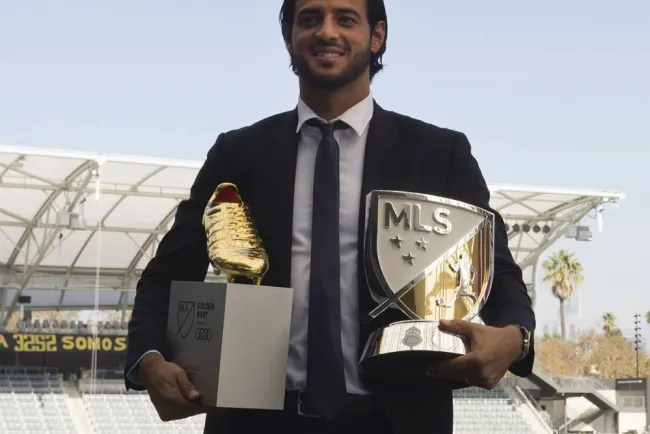 La MLS se rinde a los pies Carlos Vela