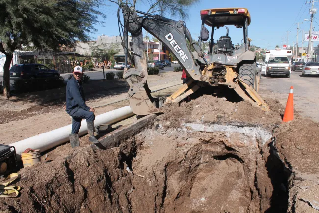 Repara Oomapas fuga de agua potable