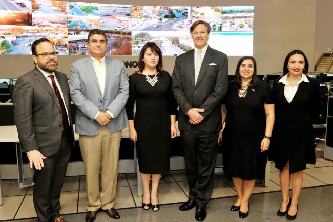 Embajador de Estados Unidos en México visita instalaciones del C5i