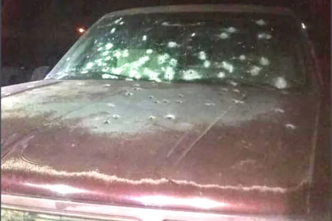 Ejecutan a dos a balazos