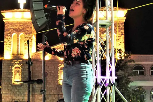 Realizan agradable “Noche Poética”