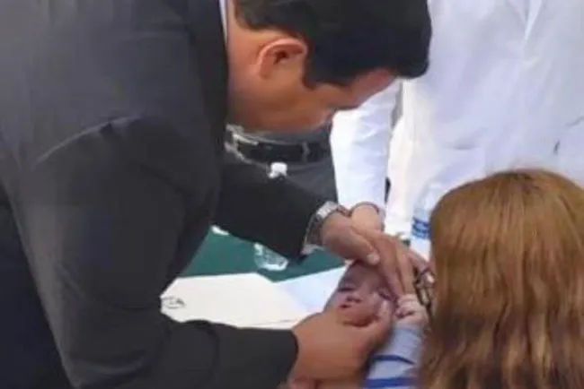 Continúa aplicación de vacunas orales