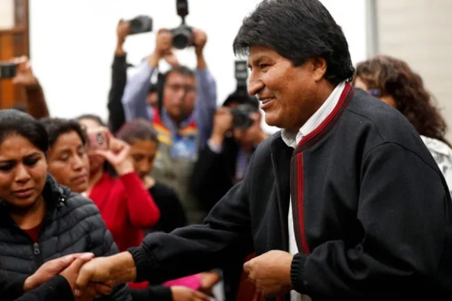 Prevén llegada de Evo Morales a México antes de mediodía