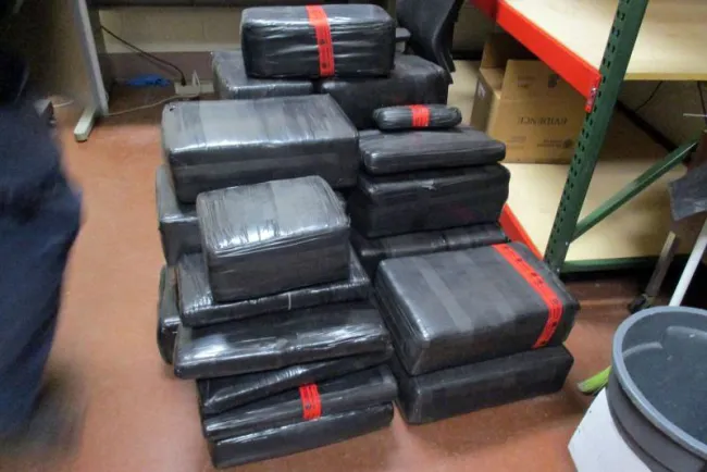 Detenido con 646 libras de cocaína