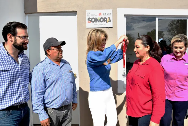 Entrega Gobernadora viviendas