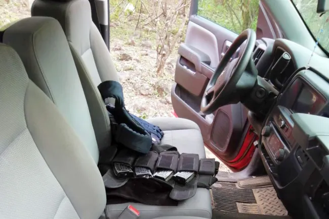 Repelen agentes agresión armada