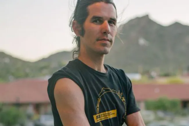 Absuelven en Tucson a activista