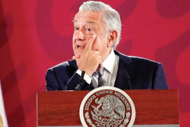 ‘Ahora otros se apretarán el cinturón’; López Obrador celebra presupuesto