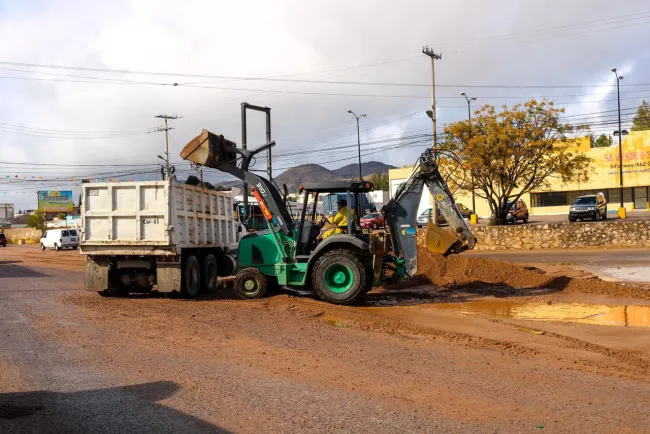 Limpia Municipio calles afectadas por las lluvias