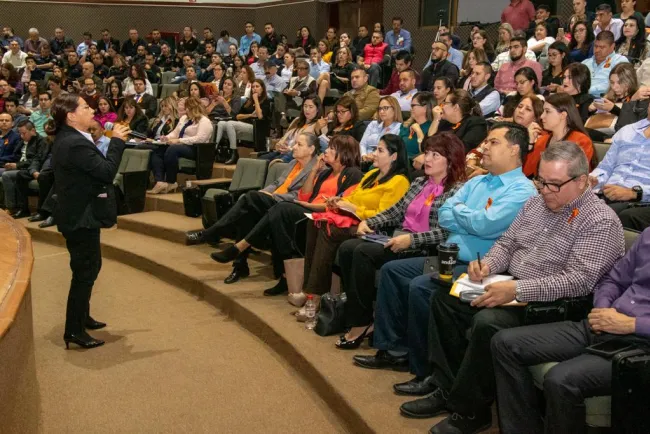 Se capacita  a personal de la FGJE