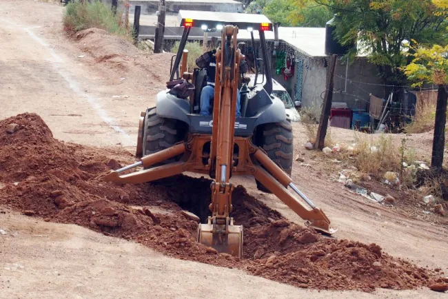 Inician tres obras de drenaje en la Colosio