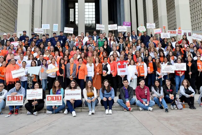 Se unen a favor de las mujeres