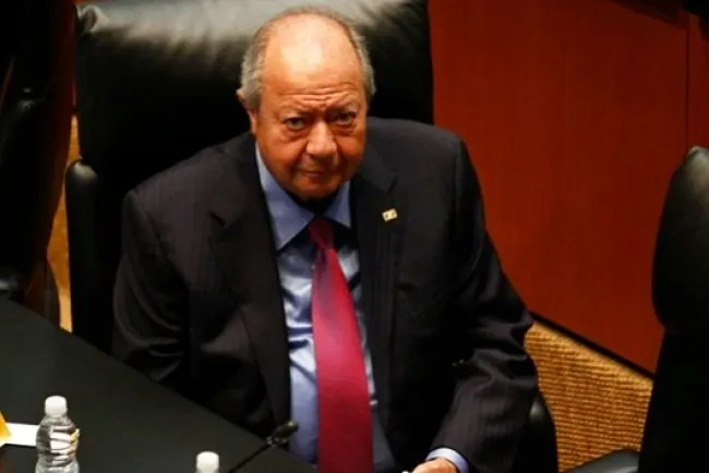 Los Deschamps cobran en Pemex 700 mil pesos al mes