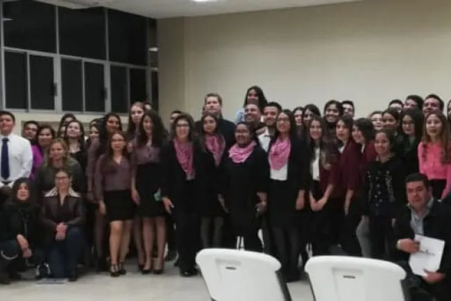 Entregan proyectos para negocios