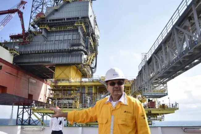 Estima Pemex cerrar el año con alza en su producción