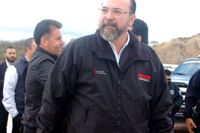 No permitirán vehículos irregulares en carreteras