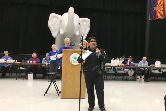 Reciben fondos para Programa DARE