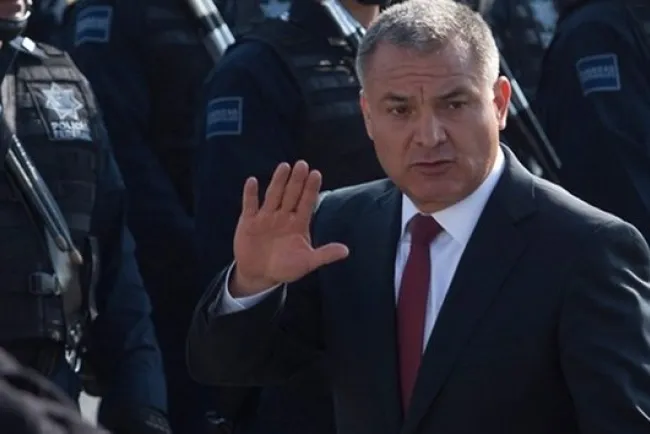 Políticos mexicanos ligados al narco caen en EU; no en México