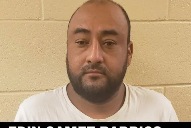 Detienen a delincuente previamente deportado