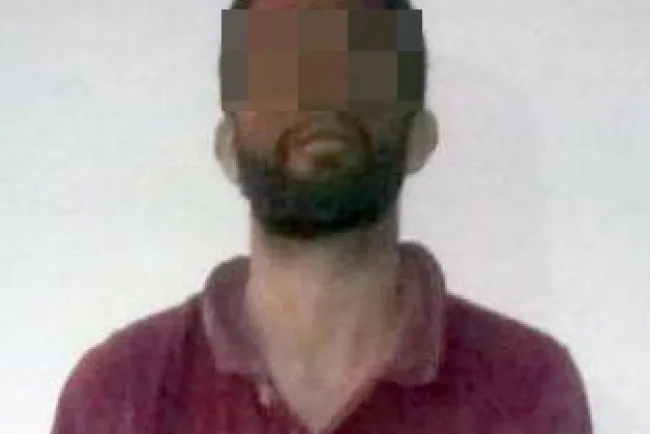 Sorprenden a doce robando cemento