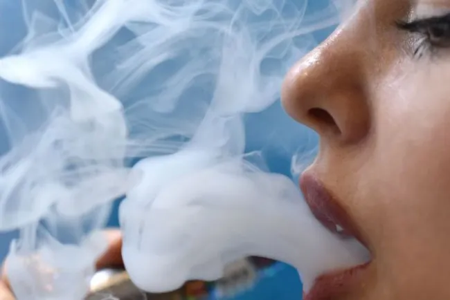 Urge legislación para protección del “vapeo”