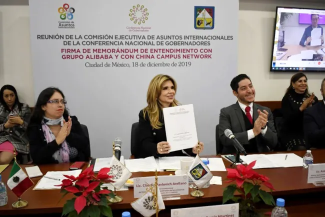 Firma Gobernadora convenio con China