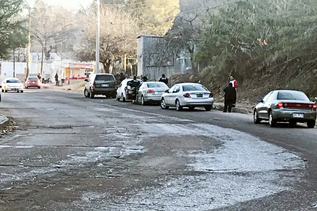 Piden precaución por congelamiento de calles