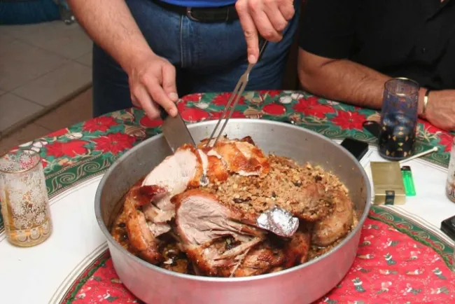 Hasta 5 kilos podrías subir de peso por comidas de fin de año