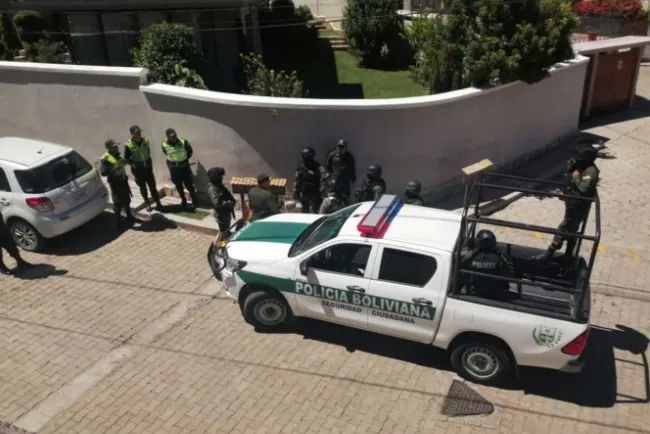 Va México a corte internacional por cerco de Bolivia a embajada