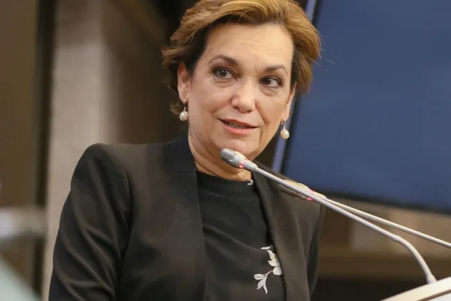 Aprueban Ley de Austeridad y Ahorro