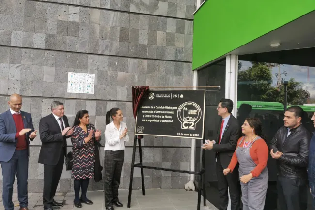Acondiciona Telmex C2  en Central de Abasto