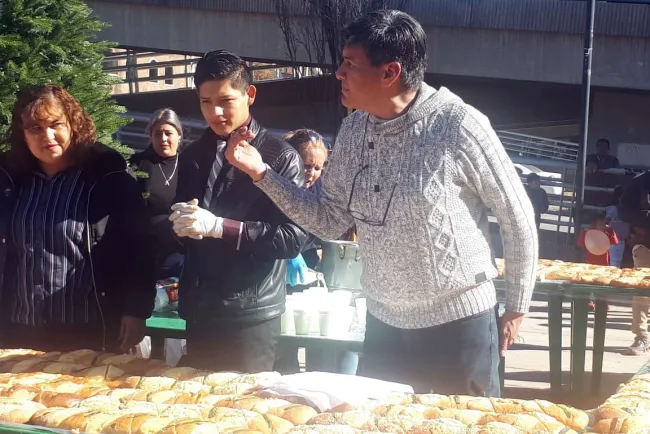 Ratifica Adrián Quiroz la tradición de Rosca de Reyes