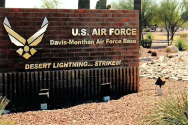 Refuerzan seguridad bases militares