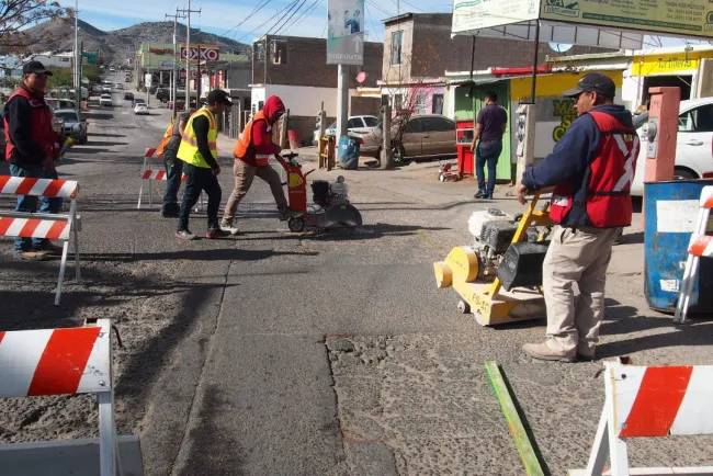 Atacan baches en la ciudad