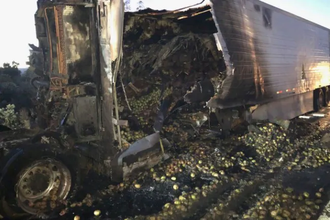 Se incendia tractocamión