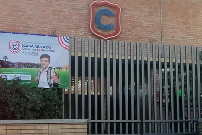 Videojuego pudo influir en ataque en Colegio Cervantes: Riquelme