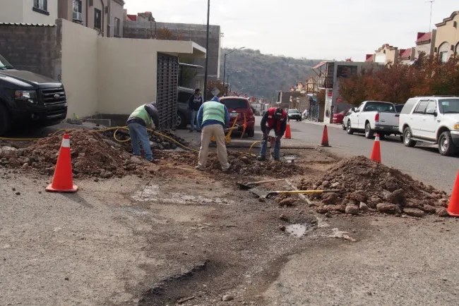 Rehabilitan varias calles de Nogales