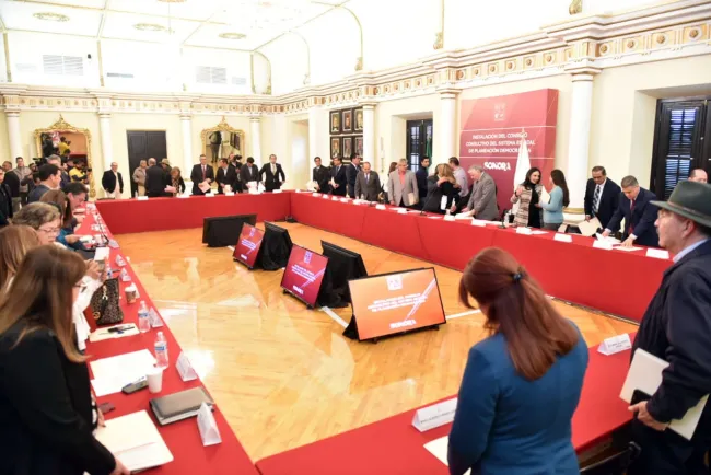 Representa a alcaldes del Norte