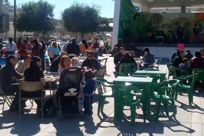 Apoya comunidad a Daniel Alonso