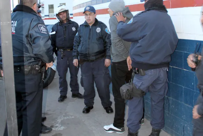 Denuncian robo en el Fraccionamiento Monarca