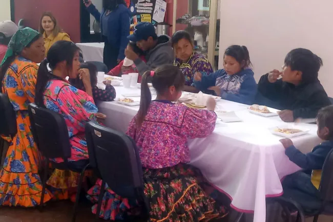 Ofrecen apoyo a los grupos étnicos