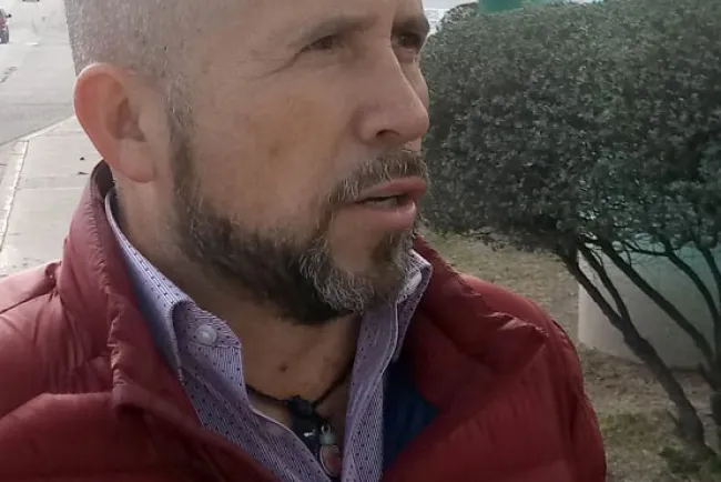 Iluminan puentes peatonales