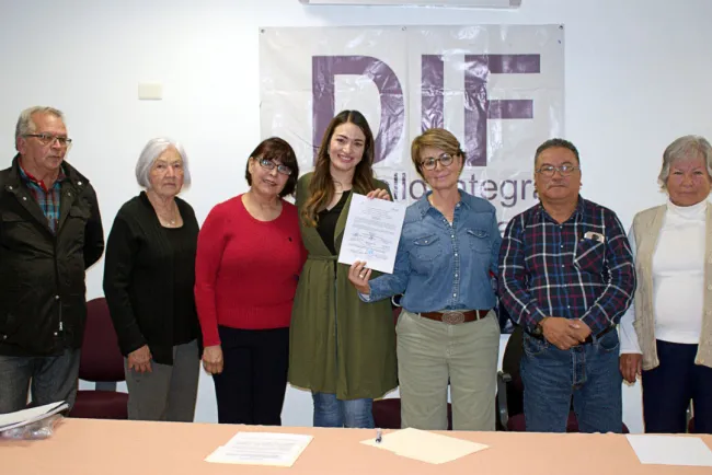 Toman protesta a Grupo Edad de Oro