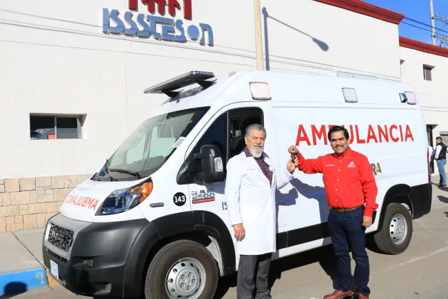 Entrega Isssteson otra ambulancia