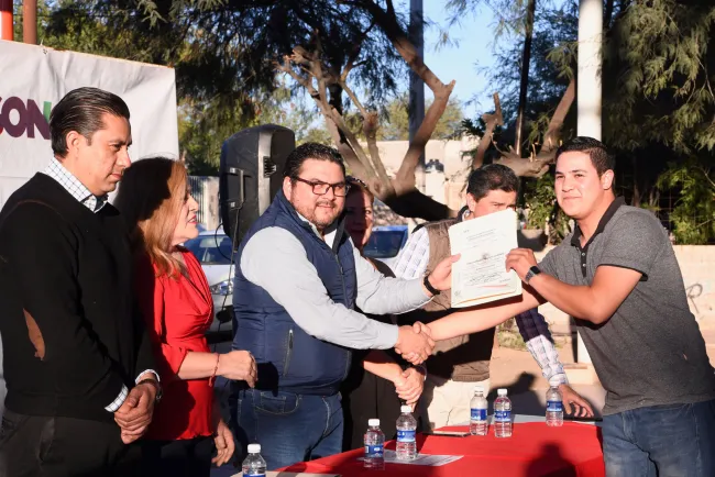 Se gradúan de cursos de Icatson